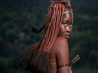 ना कपडे धुवत, ना पाण्याला स्पर्श करत इथे महिला; आयुष्यात केवळ एकदाच आंघोळ करण्याची आहे प्रथा - Marathi News | Women here bathing only once in life Weird Tradition | Latest jarahatke Photos at Lokmat.com