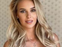 ही मॉडेल म्हणते- माझ्या सौदर्यामुळे मला लोकांकडून अपशब्द ऐकावे लागतात, माझं नशीबच फुटकं - Marathi News | slovakia model veronika rajek Claims She Gets Trolled Because She's 'Too Pretty' | Latest jarahatke Photos at Lokmat.com