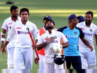 Big Breaking : रिषभ पंतनं पटकावला ICCचा मानाचा पुरस्कार; इंग्लंडच्या कर्णधारावर केली मात - Marathi News | Rishabh Pant winner of inaugural the ICC Men’s Player of the Month award for January 2021 | Latest cricket Photos at Lokmat.com