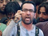 गणित शिकवता शिकवता 'तो' बनला दहशतवादी; हिज्बुलच्या टॉप कमांडरचा भारतीय जवानांकडून खात्मा - Marathi News | Riyaz Naikoo how maths teacher becomes commander of hizbul mujahideen kkg | Latest national Photos at Lokmat.com