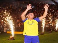 बाबो! 17 रूमचा बंगला अन् 3 कोटीचं भाडं; ख्रिस्तियानो रोनाल्डोचा 'आलिशान' थाट - Marathi News | cristiano ronaldo new home lavish 17 room suite hotel in saudi arabia | Latest football Photos at Lokmat.com