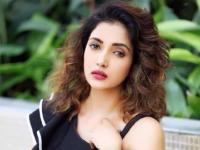 बिग बॉस फेम रुपाली भोसले खऱ्या आयुष्यात आहे खूपच ग्लॅमरस, घटस्फोटानंतर पडलीय पुन्हा प्रेमात - Marathi News | Bigg Boss fame rupali bhosle is very glamorous in real life gda | Latest filmy Photos at Lokmat.com