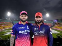 IPL 2026 : RR नं हुषार गोलंदाजाला बसवलं बाकावर; RCB च्या ताफ्यात 'मॅच विनर' परतल्याचा आनंद - Marathi News | RR vs RCB Live Score IPL 2026 Rajasthan Royals captain Riyan Parag wins toss opts to field vs Royal Challengers Bengaluru Heavy Rain And Josh Hazlewood Return | Latest cricket News at Lokmat.com IPL 2026 : RR नं हुषार गोलंदाजाला बसवलं बाकावर; RCB च्या ताफ्यात 'मॅच विनर' परतल्याचा आनंद - Marathi News | RR vs RCB Live Score IPL 2026 Rajasthan Royals captain Riyan Parag wins toss opts to field vs Royal Challengers Bengaluru Heavy Rain And Josh Hazlewood Return | Latest cricket News at Lokmat.com