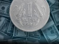 अर्थव्यवस्थेसाठी 'चिंताजनक' बातमी! रुपया डॉलरपुढे गडगडला, सर्वसामान्यांच्या खिशावर थेट होणार परिणाम! - Marathi News | Indian Rupee Hits All-Time Low of 89.83 Against US Dollar; Market Sentiment Dips | Latest business News at Lokmat.com