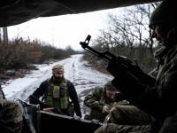 Russia Ukraine Conflict: पुतिन-बायडेन चर्चा निष्फळ; महायुद्धाला दोन दिवस उरले? युक्रेन, नाटोच्या गोटात खळबळ - Marathi News | Russia Ukraine Conflict: Putin-Biden talks fail; Two days left World War III? Russia will begin Attack on 16 to 20 February | Latest international Photos at Lokmat.com