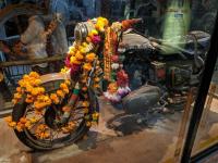 'या' ठिकाणी होते बुलेट गाडीची पूजा, सर्व इच्छा होतात पूर्ण; काय आहे यामागचं नेमकं रहस्य? - Marathi News | bullet temple pali district rajasthan devoted to om banna surprising temple of India | Latest jarahatke Photos at Lokmat.com