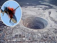 रशियाचं सर्वात मोठे रहस्य! हा अजब खड्डा हवेत उडणाऱ्या विमानालाही खेचू शकतो - Marathi News | Russia Has Biggest And Deepest Hole In The World A Mysterious, Can Suck Anything Flies Overhead | Latest jarahatke Photos at Lokmat.com