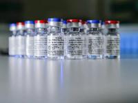 खुशखबर! भारतात लवकरच होणार रशियातील 'स्पुटनिक-व्ही' लसीच्या दुसऱ्या व तिसऱ्या टप्प्यातील चाचणी - Marathi News | covid-19 vaccine sputnik v to undergo trial in india dr reddy gets dcgi approval | Latest health Photos at Lokmat.com