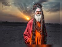Shravan 2022: अध्यात्मिक उन्नतीसाठी रुद्राक्ष माळा घाला, पण ज्योतिषांचा सल्ला घेऊनच! - Marathi News | Shravan 2022: Wear Rudraksh Mala for spiritual advancement, but only with astrologer's advice! | Latest bhakti Photos at Lokmat.com