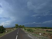 kolhapur Monsoon : मान्सूनची चाहूल,आभाळात ढगांची गर्दी - Marathi News | Monsoon, clouds in the sky | Latest kolhapur Photos at Lokmat.com