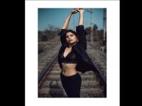 सई ताम्हणकरच्या या सेक्सी अदा पाहून पडाल तिच्या प्रेमात - Marathi News | sai tamhankar hot and sexy pictures | Latest filmy Photos at Lokmat.com