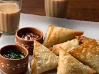 आश्चर्य! समोसा, जिलेबीसारखे 'हे' खाद्यपदार्थ भारतीय नाहीत तर... - Marathi News | most common food so called indian food items that are not actually indian | Latest food Photos at Lokmat.com