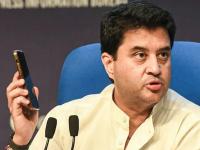 ॲपलचा विरोध, विरोधकांचाही विरोध! केंद्राचा  'संचार साथी' ॲपवर यू-टर्न, प्री-इंस्टॉल करण्याची अनिवार्यता मागे घेतली... - Marathi News | Apple's opposition, opposition too! U-turn on the Centre's 'Sanchar Saathi' app, pre-installation requirement withdrawn... | Latest tech News at Lokmat.com