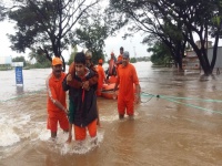 Maharashtra Floods : सांगलीतील जामवाडीमधल्या रहिवाशांना बोटीतून केलं रेस्क्यू