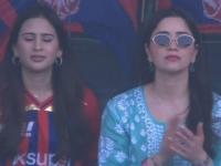 GT विरुद्धही भावाला प्लेइंग इलेव्हनमध्ये मिळाली नाही जागा; तरी LSG ला सपोर्ट करताना दिसली सारा तेंडुलकर - Marathi News | IPL 2026 LSG vs GT Not Shubman Gill Sara Tendulkar Is Supporting Arjun Tendulkar Lucknow Super Giants In The Game Against Gujarat Titans | Latest cricket News at Lokmat.com