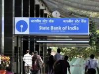 SBI Alert: एक जुलाई से स्टेट बैंक के ग्राहकों को एटीएम से पैसे निकालना और महंगा, कई नियम बदलेंगे - | from 1st july sbi atm cash withdrawal cheque book rules are changing see details | Latest business Photos at Lokmatnews.in