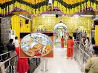 १५ वर्षांपूर्वीचा नवस फेडला; साईचरणी रत्नजडीत हार, भक्ताचं मोठं दान - Marathi News | A vow of 15 years has been fulfilled, a big donation from a devotee of Hyderabad to Saichari | Latest ahilyanagar Photos at Lokmat.com