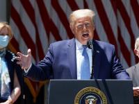 अमेरिकेला फक्त 4 आठवड्यांत मिळणार कोरोना लस, ट्रम्प यांचा मोठा दावा...! - Marathi News | corona virus vaccine could be ready in a month says donald trump | Latest international Photos at Lokmat.com