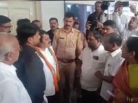 नाशिक भाजपमध्ये तिकीट वॉर! आमदार सीमा हिरे आणि इच्छुक उमेदवारांमध्ये राडा, नेमकं काय घडलं? - Marathi News | High Drama in Nashik BJP: MLA Seema Hirey Faces Wrath of Ticket Seekers; Heated Argument Video Goes Viral | Latest nashik News at Lokmat.com