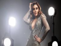 Bigg Boss मधील आतापर्यंत तिसऱ्या स्पर्धकाचा अचानक मृत्यू; प्रत्येक घटनेमागे कारण एकच... - Marathi News | Shefali Jariwala Death: Bigg Boss: after Siddharth Shukla, Sonali Phogat Third contestant to die suddenly; There is only one reason behind every incident heart attck | Latest filmy Photos at Lokmat.com