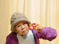 इन्स्टावर धुडगूस घालणारी जपानची किमिको आजी