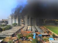 निःशब्द ! सिरम इन्स्टिटयूटमधील भीषण 'अग्नितांडव'; पाच जणांनी गमावला आगीत होरपळून जीव - Marathi News | The fierce ‘Agnitandav’ at the Serum Institute; Five people lost their lives | Latest maharashtra Photos at Lokmat.com