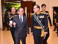 देशाला अंधारात बुडवून मुनीर इराणला, शाहबाज सौदीला...! पाकिस्तान सरकारने मागितली जनतेची माफी... - Marathi News | Munir went to Iran, Shahbaz to Saudi Arabia, plunging the country into darkness...! The Pakistani government apologized to the people... | Latest international News at Lokmat.com देशाला अंधारात बुडवून मुनीर इराणला, शाहबाज सौदीला...! पाकिस्तान सरकारने मागितली जनतेची माफी... - Marathi News | Munir went to Iran, Shahbaz to Saudi Arabia, plunging the country into darkness...! The Pakistani government apologized to the people... | Latest international News at Lokmat.com