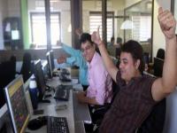 ₹15 चा शेअर खरेदी करण्यासाठी गुंतवणूकदारांची झुंबड...! लागलं 20% चं अप्पर सर्किट, जबरदस्त आहे कारण - Marathi News | Stock market shrydus industries share surges 20 percent rs 19 price today after stellar sept quarter result Investors flock to buy | Latest business Photos at Lokmat.com