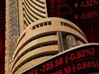 Share Market: उघडताच जोरदार आपटला शेअर बाजार! Sensex ७०० अंकांनी खाली, 'या' शेअर्स मध्ये मोठी घसरण - Marathi News | stock market today took a big hit as soon as it opened Sensex down by 700 points big fall in these stocks | Latest business News at Lokmat.com