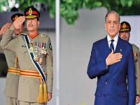 आसिम मुनीर यांची ताकद वाढली; पाकिस्तानच्या पंतप्रधानांचे 'हे' ५ मोठे अधिकार संपुष्टात! - Marathi News | Asim Munir's power increased; 'These' 5 major powers of the Prime Minister of Pakistan are abolished! | Latest international News at Lokmat.com