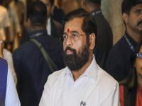 ठाण्यात एकनाथ शिंदेंना मोठा धक्का! निष्ठावंतांना डावलताच माजी महापौरांकडून पदाचा राजीनामा - Marathi News | Big blow to Eknath Shinde in Thane! Former mayor Meenakshi Shinde resigns from shiv sena | Latest thane News at Lokmat.com