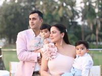 प्रसिद्ध टीव्ही अभिनेत्रीने एक वर्षानंतर दाखवला जुळ्या मुलांचा चेहरा, थाटात साजरा केला वाढदिवस - Marathi News | tv actress shraddha arya reveals twin s faces after one year on their first birthday | Latest filmy News at Lokmat.com