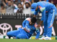 न्यूझीलंडविरुद्धच्या मालिकेपूर्वी टीम इंडियाला मोठा धक्का, मॅचविनर खेळाडू जाणार संघाबाहेर, अचानक घटलं सहा किलो वजन - Marathi News | Shreyas Iyer: Big shock for Team India before the series against New Zealand, match winner Shreyas Iyer will be out of the team, suddenly lost six kilos of weight | Latest cricket News at Lokmat.com न्यूझीलंडविरुद्धच्या मालिकेपूर्वी टीम इंडियाला मोठा धक्का, मॅचविनर खेळाडू जाणार संघाबाहेर, अचानक घटलं सहा किलो वजन - Marathi News | Shreyas Iyer: Big shock for Team India before the series against New Zealand, match winner Shreyas Iyer will be out of the team, suddenly lost six kilos of weight | Latest cricket News at Lokmat.com