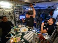 पृथ्वीवर परतण्यापूर्वी शुभांशु शुक्ला यांची सहकाऱ्यांसोबत अंतराळात पार्टी! पाहा PHOTO - Marathi News | Before returning to Earth, Shubanshu Shukla parties in space with his colleagues! See PHOTO | Latest international Photos at Lokmat.com