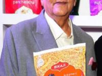 'भुजिया किंग' शिवरतन अग्रवाल यांचे निधन; शून्यातून उभारले हजारो कोटींचे साम्राज्य... - Marathi News | 'Bhujia King' Shivratan Agarwal passes away; An empire worth thousands of crores built from scratch... | Latest business Photos at Lokmat.com