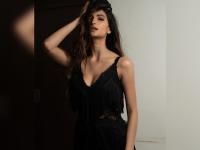 Coronavirus Lockdown: श्वेता तिवारीची मुलगी आहे खूप ग्लॅमरस, पहा तिचे फोटो - Marathi News | Coronavirus Lockdown: Shweta Tiwari's daughter is very glamorous, see her photo TJL | Latest filmy Photos at Lokmat.com
