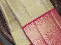 सिल्कच्या साड्या घरी धुण्याची सोपी ट्रिक, रंगही राहिल नव्यासारखा- ड्राय क्लिनिंगची गरज पडणार नाही - Marathi News | how to clean silk saree at home tips and tricks for clothes dry clean wash at home | Latest sakhi Photos at Lokmat.com