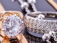 सोनं-शेअर्स विसरा! चांदीने दिला सर्वाधिक परतावा, किंमत १.११ लाख रुपयांवर, अजून किती वाढणार? - Marathi News | Silver Outperforms Gold & Stocks in 2025 Prices Hit Record ₹1.11 Lakh/Kg | Latest business Photos at Lokmat.com