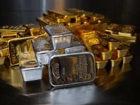 Gold Silver Price Today May 16: चांदी ₹२० हजारांपेक्षा अधिकनं घसरली, सोनंही धडाम, पाहा २४K, २२K, १८K गोल्डचा रेट - Marathi News | Gold Silver Price Today May 16 2026 Silver fell by more than rs 20 thousand gold also rose see 24K 22K 18K gold rate | Latest business Photos at Lokmat.com