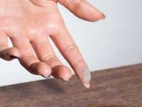 घरातलं फर्निचर 'या' पद्धतीने पुसा, वारंवार पुसण्याची गरजच नाही-८ दिवस राहील स्वच्छ चकाचक - Marathi News | how to clean furniture at home, simple tips to clean furniture at home, how to make furniture dust free, cleaning tips for dust free furniture | Latest sakhi Photos at Lokmat.com