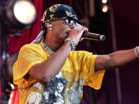 १४ वर्षीय मुलीची हत्या? प्रसिद्ध गायकाला पोलिसांनी केली अटक, मनोरंंजन विश्वात खळबळ - Marathi News | Singer D4vd has been arrested in connection with the death of a teenage girl whose decomposing body | Latest filmy News at Lokmat.com