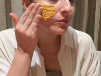 सोहा अली खानने शेअर केल्या ब्यूटी टिप्स- किचनमधल्या 'या' पिठाचा फेसपॅक खुलवतो तिचं सौंदर्य - Marathi News | soha ali khan shared her beauty secret, homemade face pack of soha ali khan, skin care tips of soha ali khan | Latest sakhi Photos at Lokmat.com