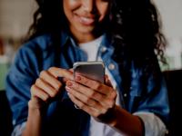 सावधान! तुमच्या 'या' ५ चुकांमुळे स्मार्टफोन लवकर होऊ शकतो खराब; आजच बदला आपल्या सवयी - Marathi News | Beware! These 5 mistakes can damage your smartphone quickly; change your habits today | Latest tech News at Lokmat.com