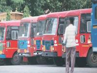 पास घरी राहिला म्हणून चिमुकल्याला कंडक्टरने एसटीतून हायवेवर उतरवले! - Marathi News | Because the child had left his pass at home conductor made him get off the bus on the highway | Latest solapur News at Lokmat.com