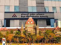 संबंध नसलेल्यांचे एसआरएवर नियंत्रण, राजकारण्यांना उच्च न्यायालयाचा टोला - Marathi News | High Court slams politicians for controlling SRA by unrelated people | Latest mumbai News at Lokmat.com