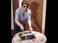बॉलिवूड अभिनेता शाहरुख खानचा 52 वा वाढदिवस - Marathi News | Bollywood actor Shah Rukh Khan's 52nd birthday | Latest mumbai Photos at Lokmat.com