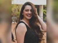 श्रृती मराठेच्या ब्लॅक ड्रेसमधील मदहोश अदा पाहून व्हाल फिदा, पहा हे फोटो - Marathi News | Shruti Marathe Shared photos in black dress, see her photo, Tjl | Latest filmy Photos at Lokmat.com