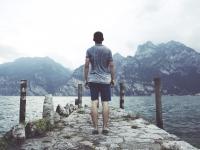 फक्त उभं राहिल्यानेही शरीराचा व्यायाम होतो का?; जाणून घ्या - Marathi News | Really standing is good exercise | Latest health Photos at Lokmat.com