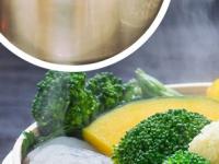 वाफवलेले की उकडलेले.. कोणते पदार्थ तब्येतीसाठी जास्त फायद्याचे? बघा, कसं ठरवायचं-कधी खायचं.. - Marathi News | steamed vs boiled food which is healthier expert opinion | Latest sakhi Photos at Lokmat.com