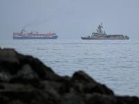 भारतात येत असणाऱ्या जहाजवर IRGC ने केला हल्ला, जप्त करून इराणला घेऊन गेले - Marathi News | US Israel Iran War IRGC attacks ship coming to India, seizes it and takes it to Iran | Latest international News at Lokmat.com